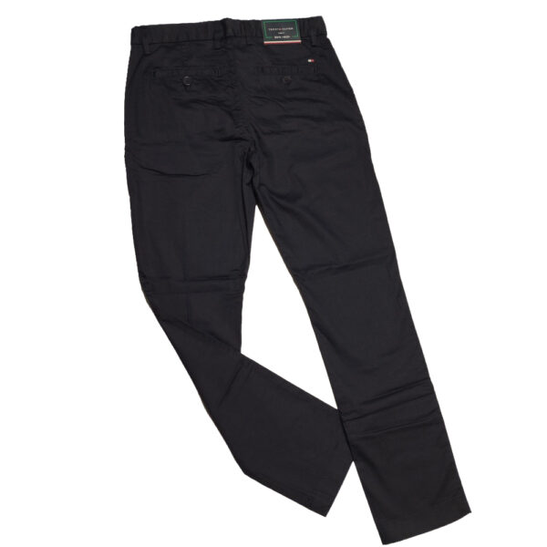 pantalone bambino di TOMMY HILFINGER modello chino con bottone - immagine 2