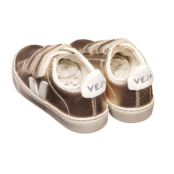 scarpe da bambino sneakers di VEJA platine con strappo - immagine 3